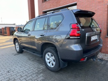 Toyota Land Cruiser VII Terenowy 5d 2.8 D-4D 204KM 2022 Toyota Land Cruiser 2.8 diesel 204 KM automat salon Polska I wlascicie, zdjęcie 2