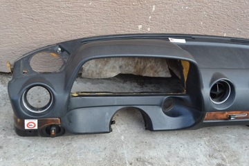 Mercedes W123 Распределительная доска черная кабина