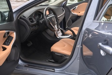 Volvo V40 II Hatchback Facelifting 2.0 D2 120KM 2018 VOLVO V40 INSCRIPTION PANORAMA SKÓRA AUTOMAT, zdjęcie 20