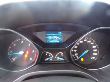 Ford Focus III Hatchback 5d 1.6 Duratorq TDCi DPF 115KM 2011 FORD FOCUS 1.6 TDCI Z NIEMIEC, zdjęcie 11