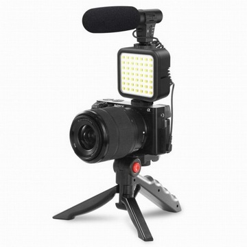 Набор для видеоблога, светодиодная лампа, микрофон, держатель, штатив, пульт дистанционного управления.