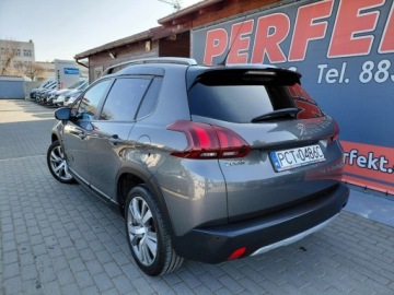 Peugeot 2008 I SUV Facelifting 1.2 PureTech 110KM 2019 Peugeot 2008 Automat Klimatronik Komputer Tempomat 1.2 Benzyna 110KM, zdjęcie 4