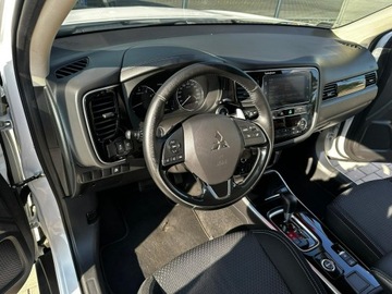 Mitsubishi Outlander III SUV Facelifting 2017 2.0 150KM 2018 Mitsubishi Outlander 7-osób! 1-rej.2019 Łopatki, zdjęcie 8