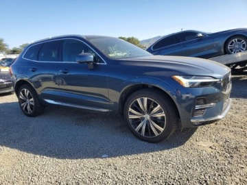 Volvo XC60 II 2023 Volvo XC 60 Plus, 4x4, 2L 247KM, od ubezpieczalni. 2.0 Benzyna 247KM, zdjęcie 3