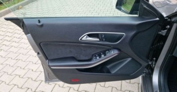 Mercedes CLA C117 Shooting Brake Facelifting 1.5 180 d 109KM 2016 Mercedes-Benz CLA Mercedes-Benz CLA 1.5 Diesel 110KM, zdjęcie 9