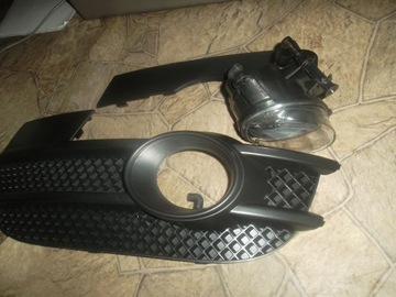 AUDI Q3 11-15 LEVÝ HALOGEN MŘÍŽKA Z LIŠTA