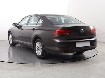 Volkswagen Passat B8 Limousine 1.8 TSI BlueMotion Technology 180KM 2018 VW Passat 1.8 TSI, Salon Polska, Klima, zdjęcie 3