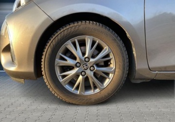 Toyota Yaris III Hatchback 5d Facelifting Hybrid 100KM 2017 Toyota Yaris Hybrid 100 Life Toyota Mikolajczak Leszno 1.5 Hybryda 100KM, zdjęcie 24