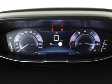 Peugeot 3008 II Crossover 1.2 PureTech 130KM 2018 Peugeot 3008 Crossway alcantara virtual navi, zdjęcie 21