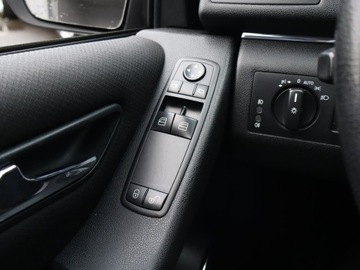 Mercedes Klasa B W245 200 CDI 140KM 2008 Mercedes B B 200 CDI , Automat, Klima, zdjęcie 17