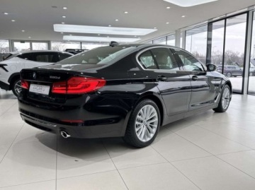 BMW Seria 5 G30-G31 Limuzyna 520d 190KM 2019 BMW Seria 5 520d xDrive Luxury Line Kamera cofania Nawigacja Salon Pols, zdjęcie 3