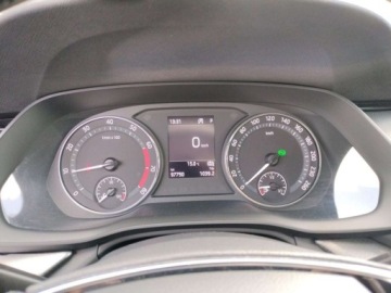 Skoda Octavia IV Liftback 1.5 TSI EVO 150KM 2022 Skoda Octavia 1.5 Benzyna 150KM, zdjęcie 15