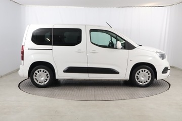 Opel Combo E Kombivan 1.2 Turbo 110KM 2019 Opel Combo 1.2 Turbo, Salon Polska, Serwis ASO, zdjęcie 5