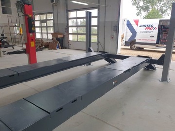 Четырехколонный подъемник 6,4 т для геометрии PO640.