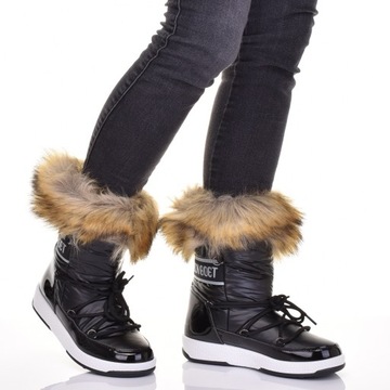 ВЫСОКИЕ СНЕЖНЫЕ БОТИНКИ МОДНАЯ ЖЕНСКАЯ ЗИМНЯЯ ОБУВЬ НА МЕХЕ ЧЕРНАЯ