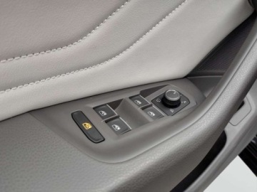 Volkswagen Arteon Fastback Facelifting 2.0 TDI 200KM 2022 Volkswagen Arteon Shooting Brake 4Motion 200km R-lineKamera360Harman Skory, zdjęcie 8