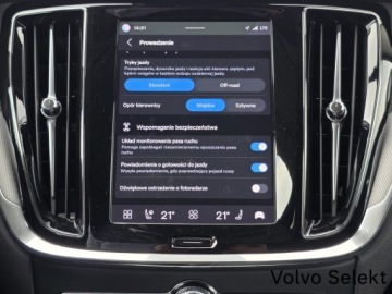Volvo V60 II  Cross Country Facelifting 2.0 B4 197KM 2023 Volvo V60 Cross Country FV23 Plus Bright B4 197KM, zdjęcie 24