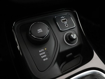 Jeep Compass II SUV 2.0 MJD 140KM 2018 Jeep Compass Night Eagle 4x4 automat navi kamera, zdjęcie 28