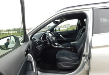 Mitsubishi Eclipse Cross SUV PHEV 2.4 188KM 2022 Mitsubishi Eclipse Cross 2,4 PHEV z Gwarancja Model 2023r 2.4 188KM, zdjęcie 14