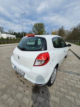 Renault Clio III Hatchback 5d 1.2 i 16V 75KM 2009 Renault Clio Benzyna 1.2 - 2009r, zdjęcie 1