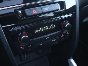 Suzuki Vitara III SUV 1.6 VVT 120KM 2015 Suzuki Vitara 1.6 VVT, Skóra, Navi, Klima, zdjęcie 14
