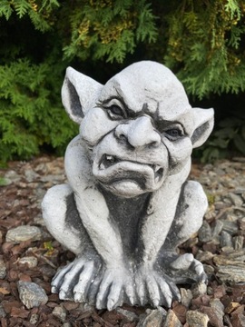 Gargulec figura betonowa do ogrodu Trolle Gargulce betonowe ogrodowe