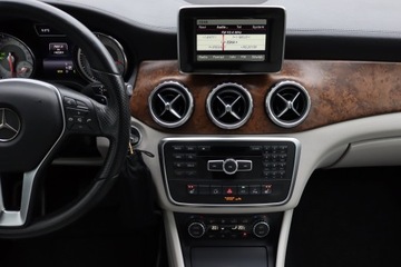 Mercedes GLA I Off-roader 1.6 200 156KM 2014 Mercedes GLA GLA 200, Salon Polska, Automat, zdjęcie 12