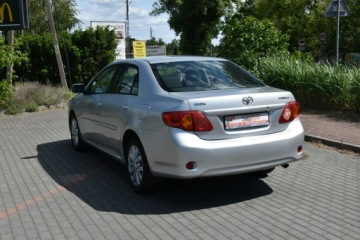 Toyota Corolla X Sedan 1.6 Valvematic 132KM 2009 Toyota Corolla 1.6Benzyna VVT-i 132KM 2009r. SALON, zdjęcie 3