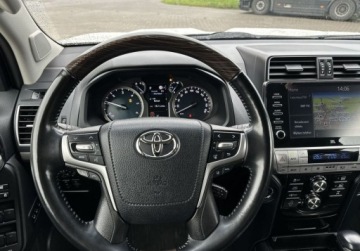 Toyota Land Cruiser VII Terenowy 5d 2.8 D-4D 204KM 2022 Toyota Land Cruiser LC 2.8 D-4D Executive VOYAGE VIP VAT 23 Salon PL, zdjęcie 18