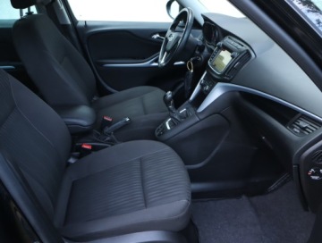 Opel Zafira C Tourer Facelifting 1.4 Turbo 140KM 2017 Opel Zafira 1.4 Turbo, Serwis ASO, 7 miejsc, Navi, zdjęcie 8