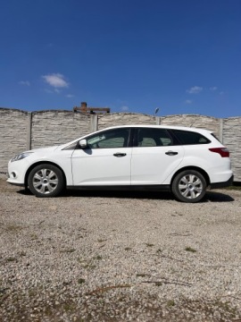 Ford Focus III Kombi 1.0 EcoBoost 125KM 2013 samochód Ford Fokus MK3 2013 ecobust benzyna, zdjęcie 4