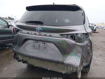 Toyota Sienna III 2022 Toyota Sienna Le, 2022r., 4x4, 2.5L 2.5 Benzyna 189KM, zdjęcie 4