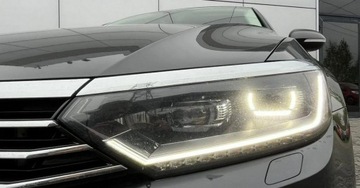 Volkswagen Passat B8 Variant 2.0 TDI BlueMotion SCR 190KM 2019 Volkswagen Passat 4-Motion Automat Navi Parktronic Kamera Alcantara, zdjęcie 3