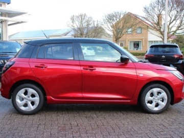 Suzuki Swift VI Hatchback Facelifting 1.2 DualJet SHVS 83KM 2026 SUZUKI Swift Premium Plus 1.2 Dualjet SHVS Hatchback 83KM 2026, zdjęcie 2