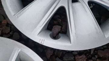 Оригинальные колпаки BMW e90 16 дюймов 67604690 Комплект.