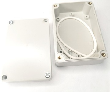 OBUDOWA HERMETYCZNA 84X60X34MM Z USZCZELKĄ