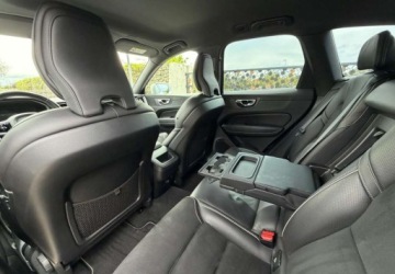 Volvo XC60 II Crossover D4 190KM 2019 Volvo XC 60 Volvo XC 60 D4 R-Design 2.0 Diesel 190KM, zdjęcie 3