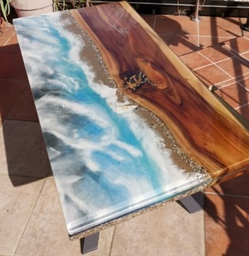 Бесцветная эпоксидная смола для деревянного стола