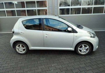 Toyota Aygo I Hatchback 5d Facelifting 1.0 VVT-i 68KM 2012 Toyota Aygo Toyota Aygo I Klima ,serwis Benzyna 68KM, zdjęcie 5