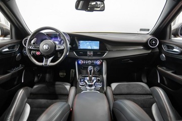 Alfa Romeo Giulia II Sedan Facelifting 2.9 Turbo 510KM 2022 Alfa Romeo Giulia Quadrifoglio 510 KM. FV 23%., zdjęcie 22
