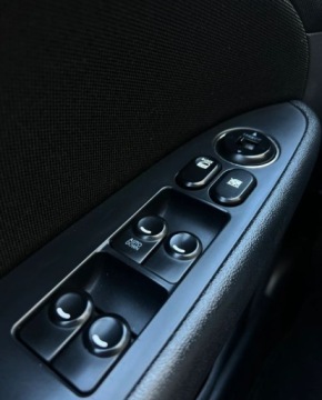 Hyundai i30 I CW 1.4 DIHC CVVT 109KM 2009 Hyundai i30 klima Isofix Relingi Warszawa 1.4 Benzyna 109KM, zdjęcie 21