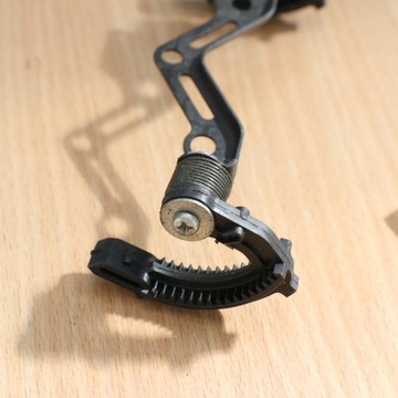 5522 Петля двери перчаточного ящика передняя правая Honda Goldwing GL 1800