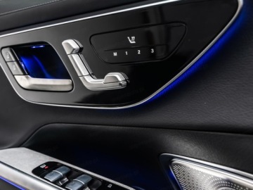 Mercedes GLC C254/X254 SUV Plug-In 2.0 300e 313KM 2025 GLC Coupe 300 e 4-Matic AMG Line 2.0 (313KM) 2025, zdjęcie 9