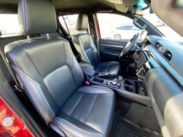 Toyota Hilux VIII Podwójna kabina Facelifting 2.8 D-4D 204KM 2021 Toyota Hilux 2.8 D-4D Double Cab Invincible 4x4, zdjęcie 18