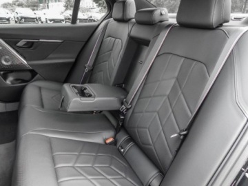 BMW Seria 5 G90-91 2025 BMW Seria 5 540d xDrive Sport Sedan 3.0 (303KM) 2025, zdjęcie 19