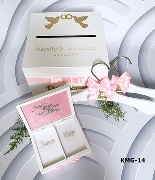 Набор конвертов, вешалки для обручальных колец, различные граверы.