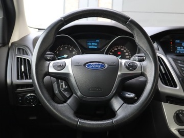 Ford Focus III Hatchback 5d 1.0 EcoBoost 125KM 2013 Ford Focus 1.0 EcoBoost, Salon Polska, Serwis ASO, zdjęcie 15