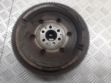 KOLO DVOUHMOTNÉ DVOUHMOTA VW PASSAT B5 FL 2.0