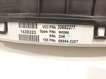 VOLVO S60 V70 XC70 XC90 PŘÍSTROJOVÁ DESKA BUDÍKY DIESEL OE 30682277