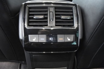 Skoda Superb III Kombi Facelifting 2.0 TSI 190KM 2021 Skoda Superb SalonPL Combi Style TSI 190KM DSG7 ACC Pakiety Matrix Alcanta, zdjęcie 30